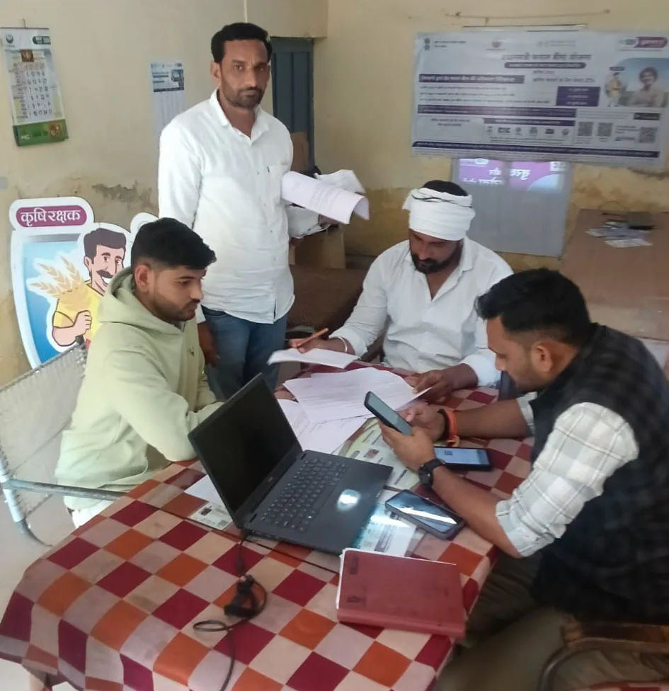 कृषि विभाग पहुंचे किसान….
