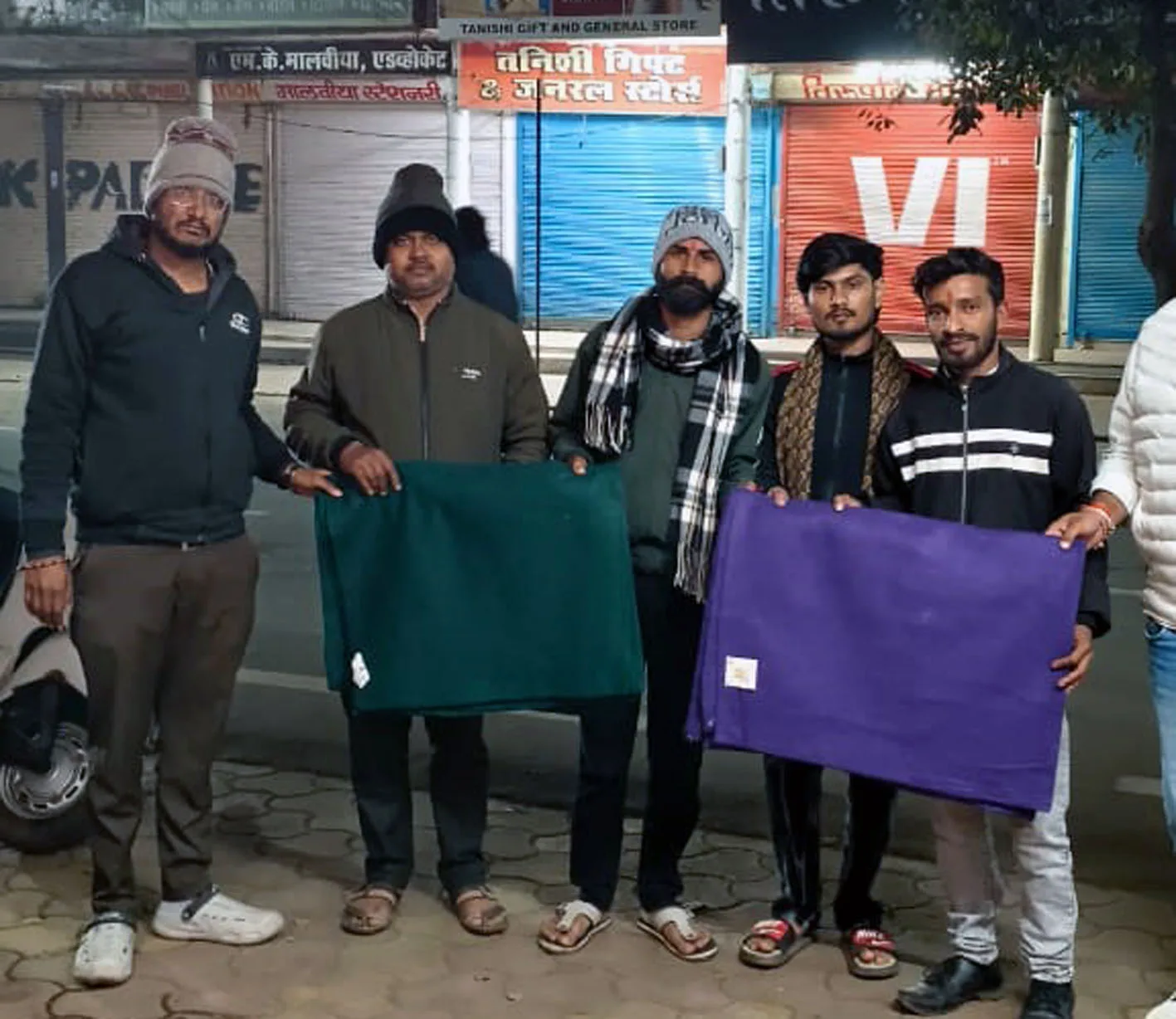 अखिल भारत हिंदू क्रांति सेना ने किया कंबल वितरण