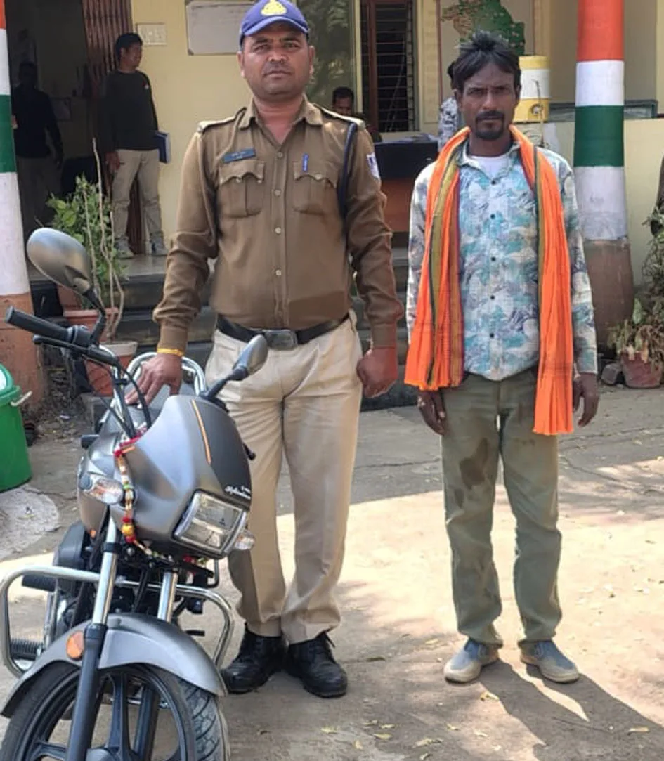 24 घंटे में चोरी गई मोटरसाइकिल बरामद