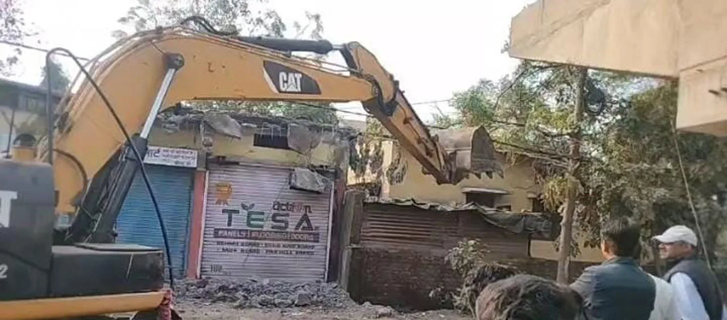 प्रशासन की कार्यवाही….
