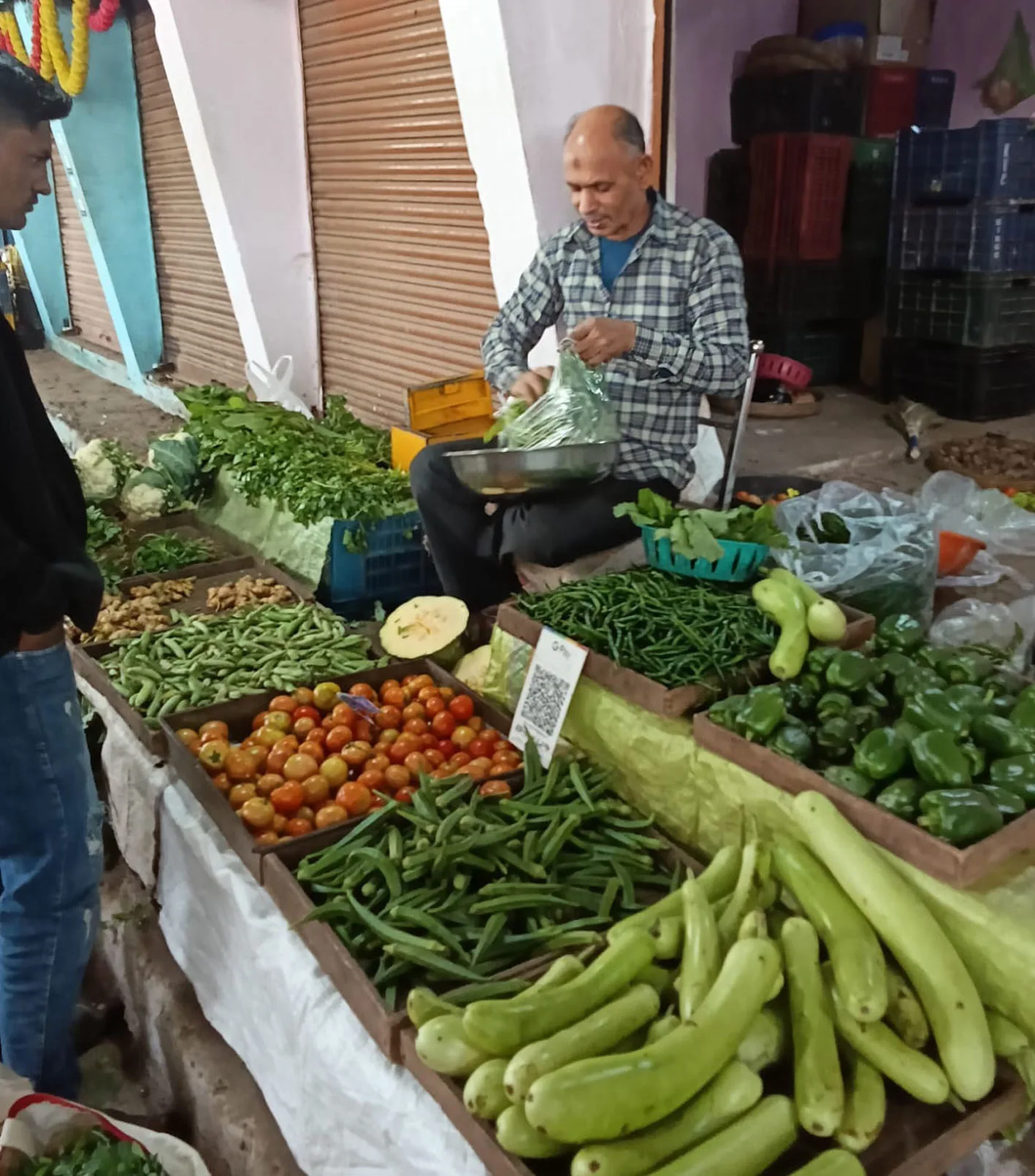 प्रतिबंध बेअसर….