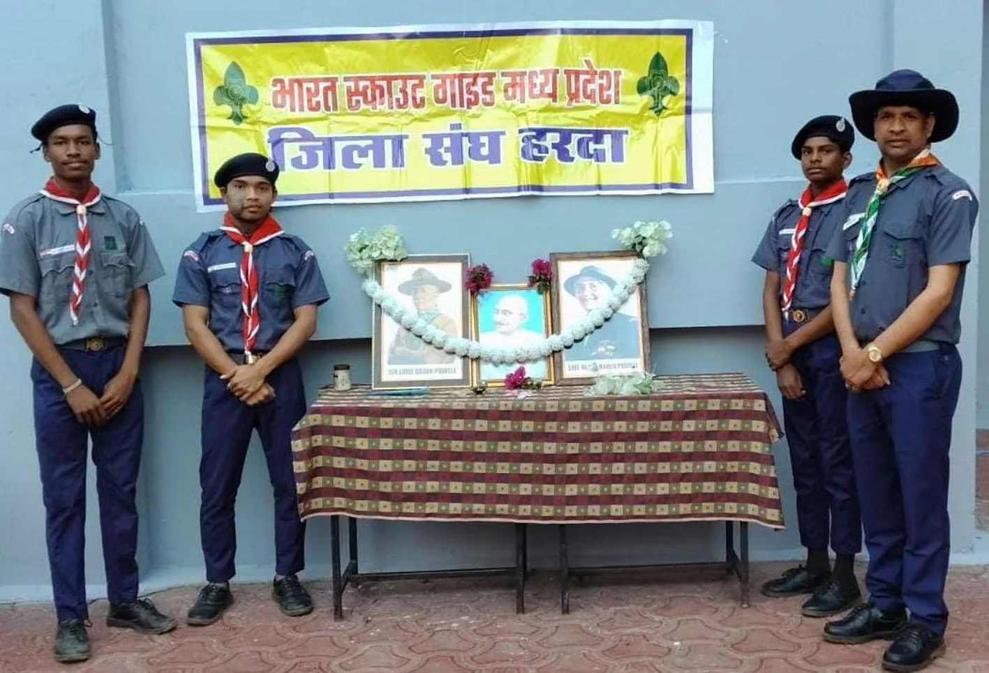 स्काउट-गाइड ने मनाया संस्थापक लॉर्ड बी.पी. का जन्मदिन