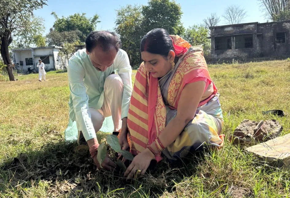 शिवराज सिंह के जन्मदिन पर किया पौधारोपण  
