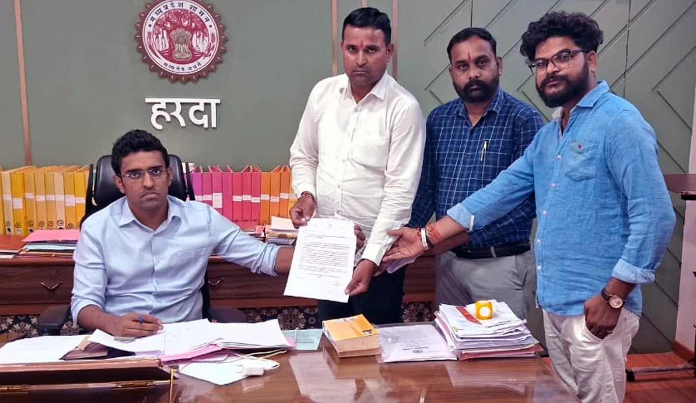 बिना प्रमाणित बीज बेचने का आरोप, कलेक्टर से सख्त कार्रवाई की मांग