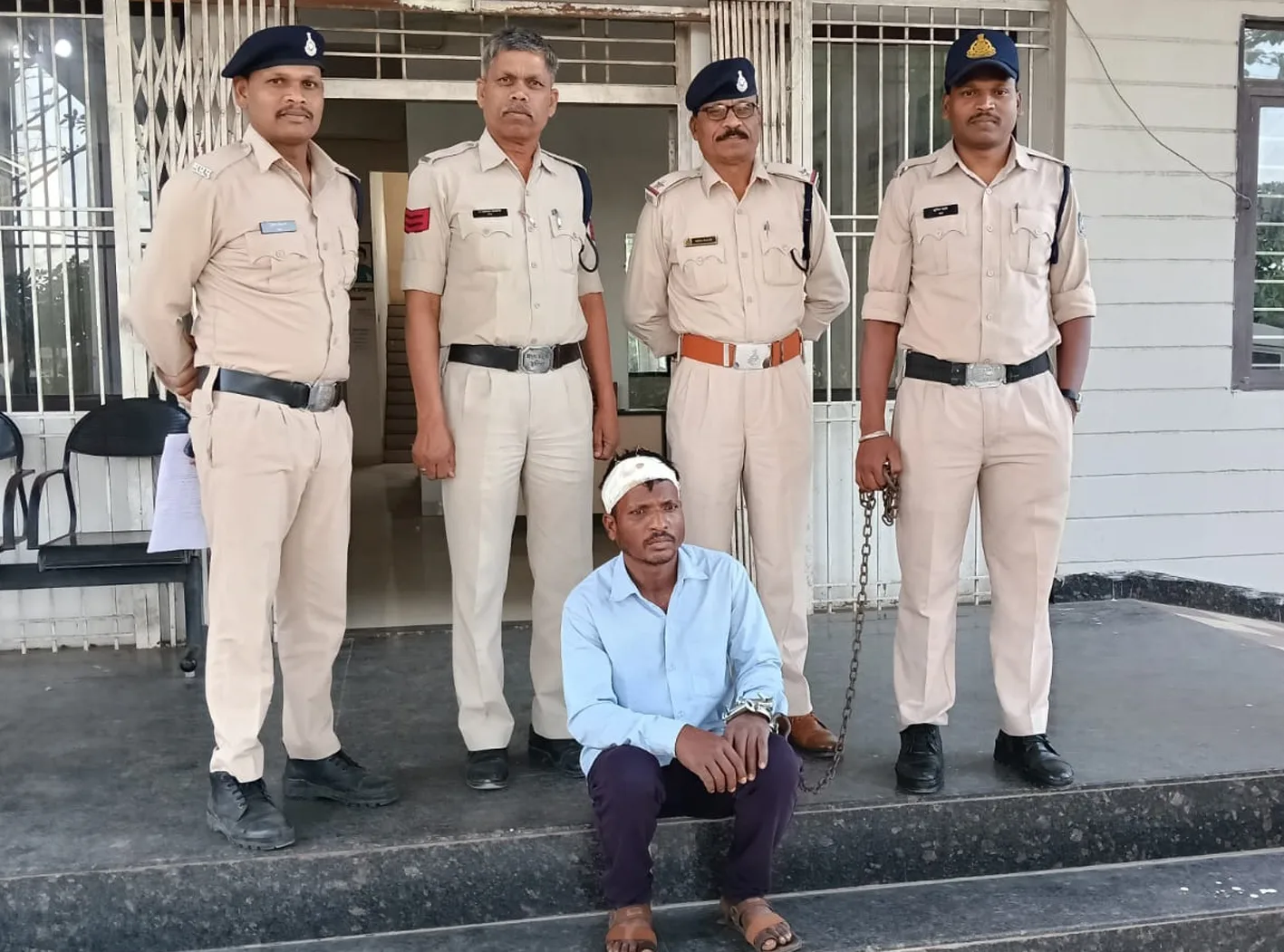 पत्नी की हत्या करने वाला आरोपी गिरफ्तार