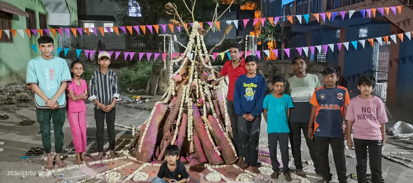 छोटी सिंधी कॉलोनी में पहली बार होलिका दहन का आयोजन
