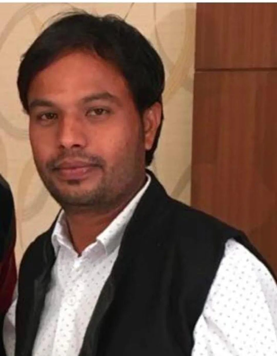 महंगी पढ़ाई के खिलाफ आवाज बुलंद