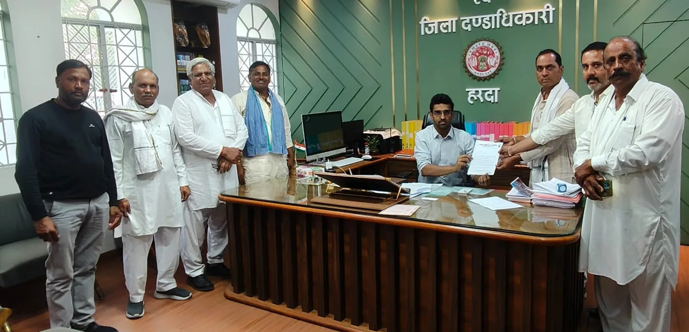 भाकिसं ने किसानों की विभिन्न समस्याओं को लेकर जिलाधीश से की चर्चा