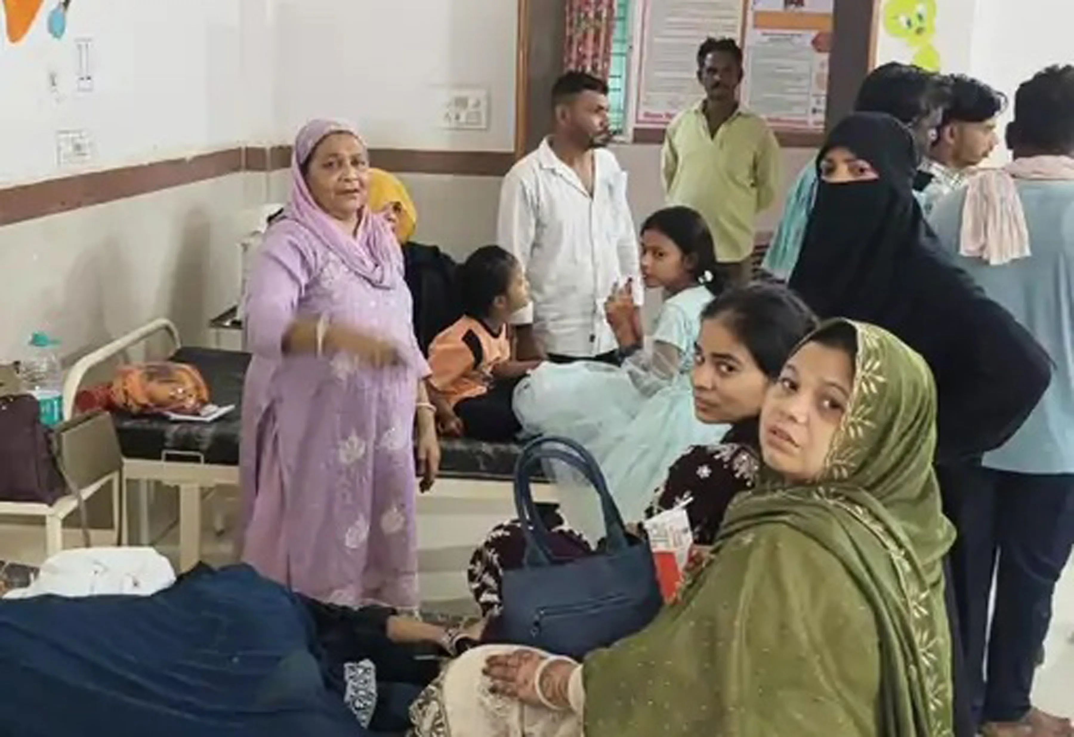 पिपलानी जा रही बारात पर मधुमक्खियों का हमला