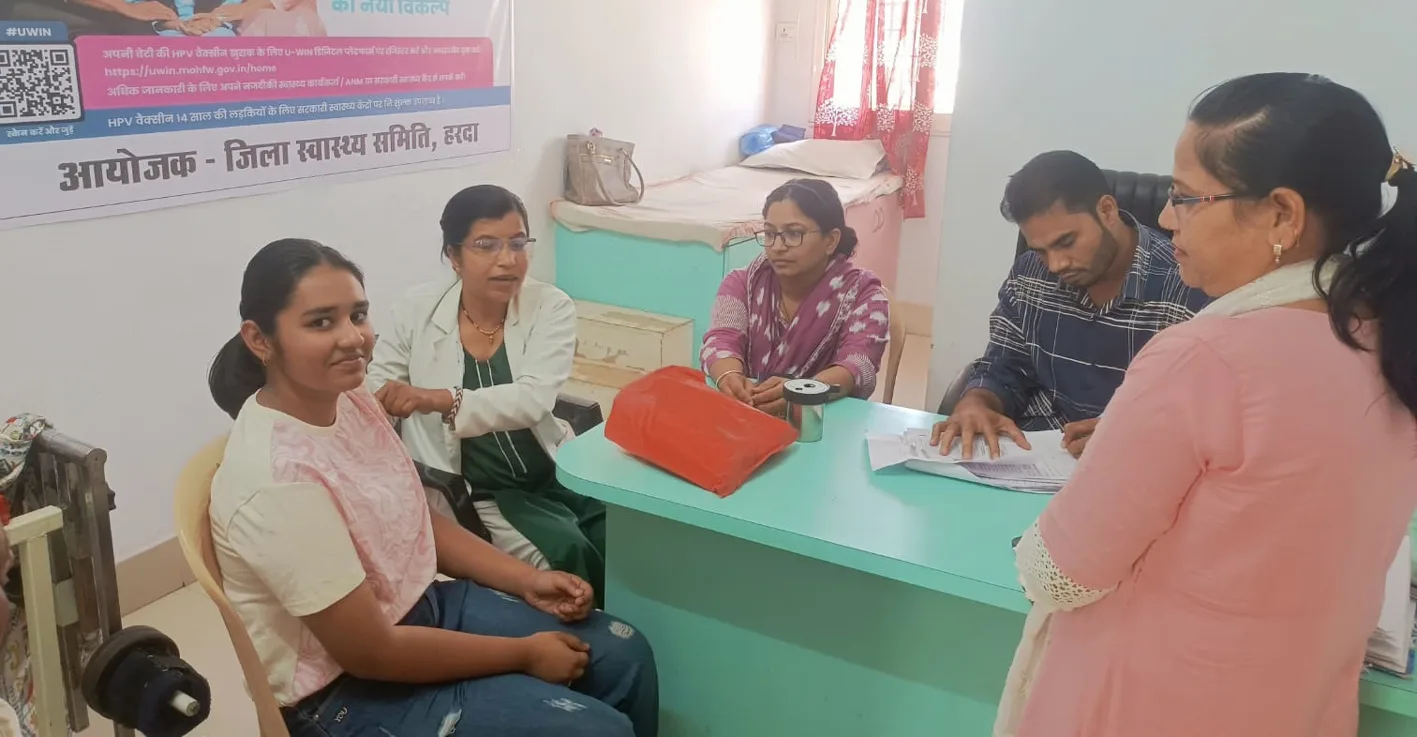 सर्वाइकल कैंसर से बचाव के लिए 5996 बालिकाओं का किया टीकाकरण