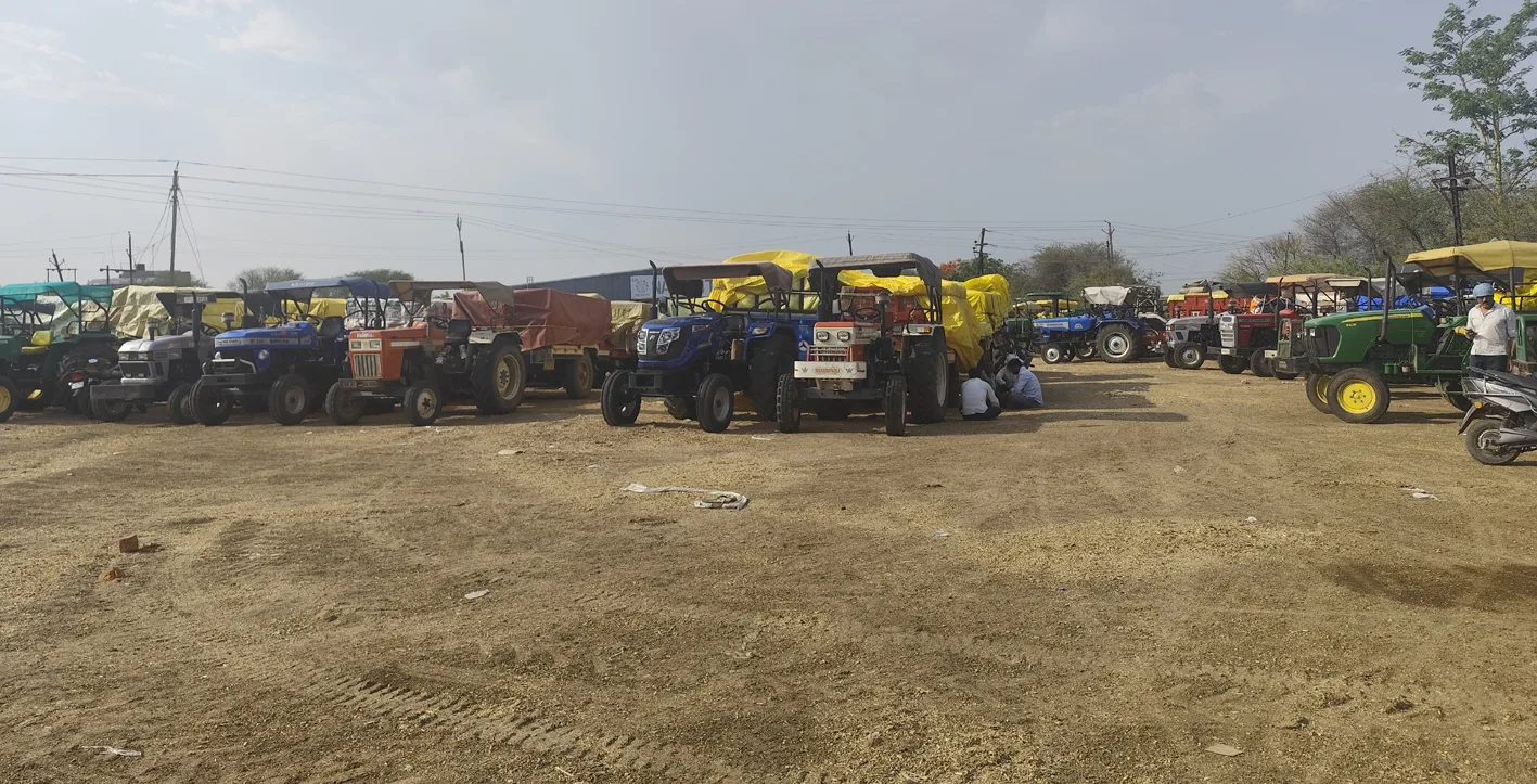बदहाल व्यवस्था से बेहाल किसान