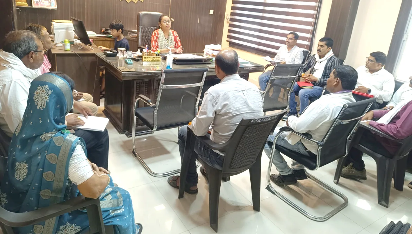 ग्राम पंचायतें ग्रामीण क्षेत्र में कचरे के प्रबंधन हेतु गंभीरता से कार्य प्रारंभ करें