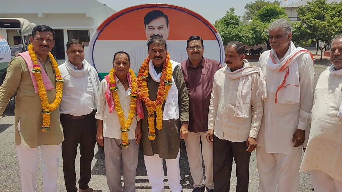 विधायक निधि से 24 ग्रामों को फायर फाइटर पानी टैंकर वितरित