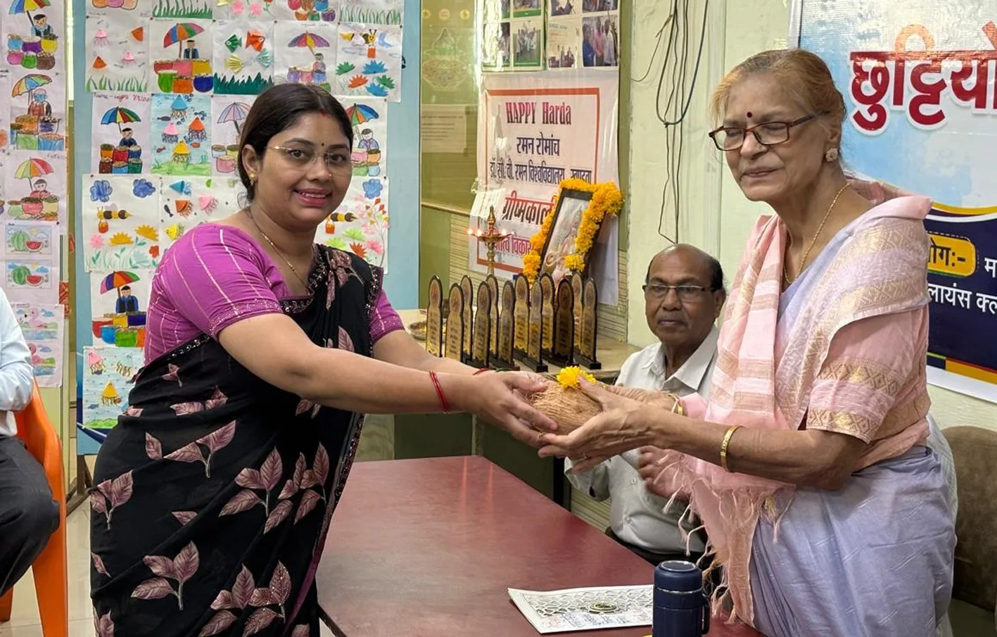  बच्चों की प्रतिभा, आत्मविश्वास और संस्कारों ने जीता सभी का मन