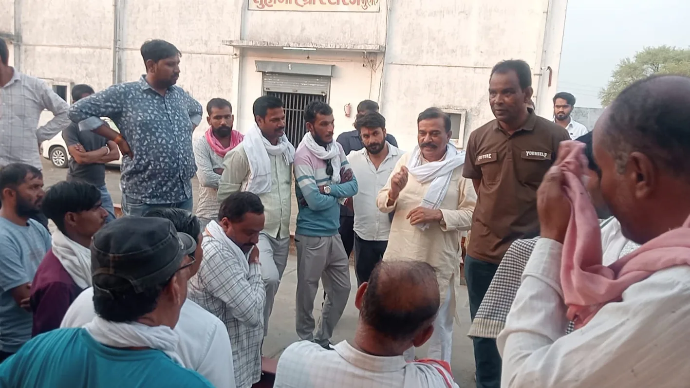 किसानों की समस्याओं को लेकर विधायक दोगने ने किया वेयरहाउसों का निरीक्षण