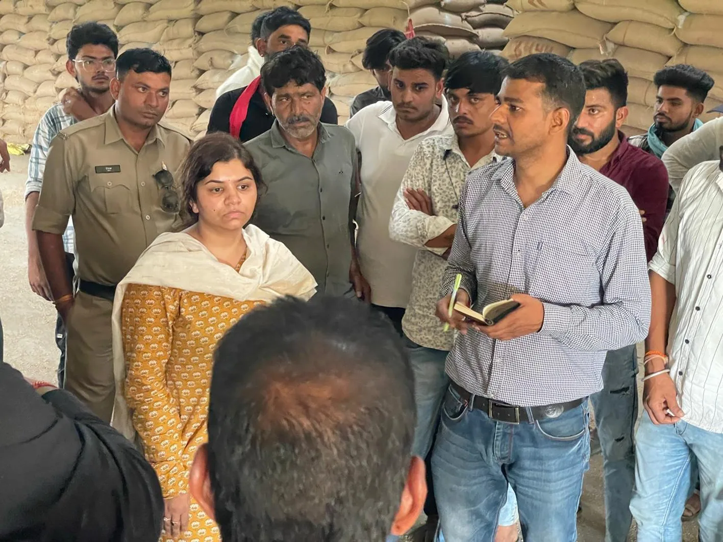 उपार्जन केंद्रों का निरीक्षण, व्यवस्था सुधारने के निर्देश