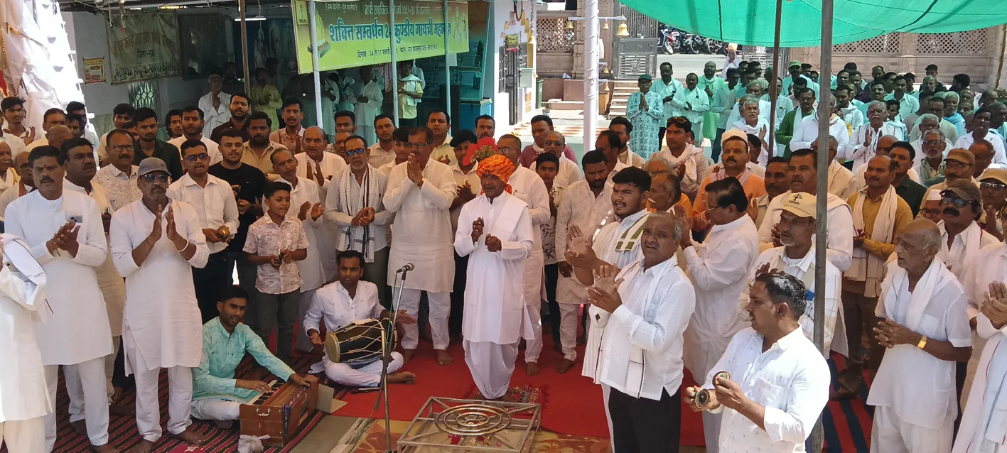 गुर्जर समाज ने किया कान्हा बाबा समाधि पर सामाजिक भंडारे का आयोजनगुर्जर समाज ने किया कान्हा बाबा समाधि पर सामाजिक भंडारे का आयोजनगुर्जर समाज ने किया कान्हा बाबा समाधि पर सामाजिक भंडारे का आयोजन