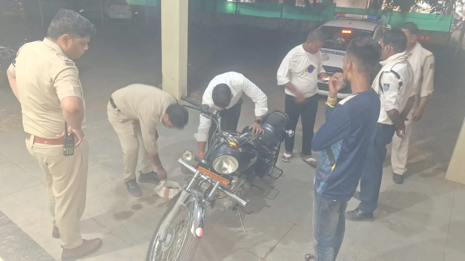 मॉडिफाईड सायलेंसर लगे बुलेट वाहनों पर कार्रवाई