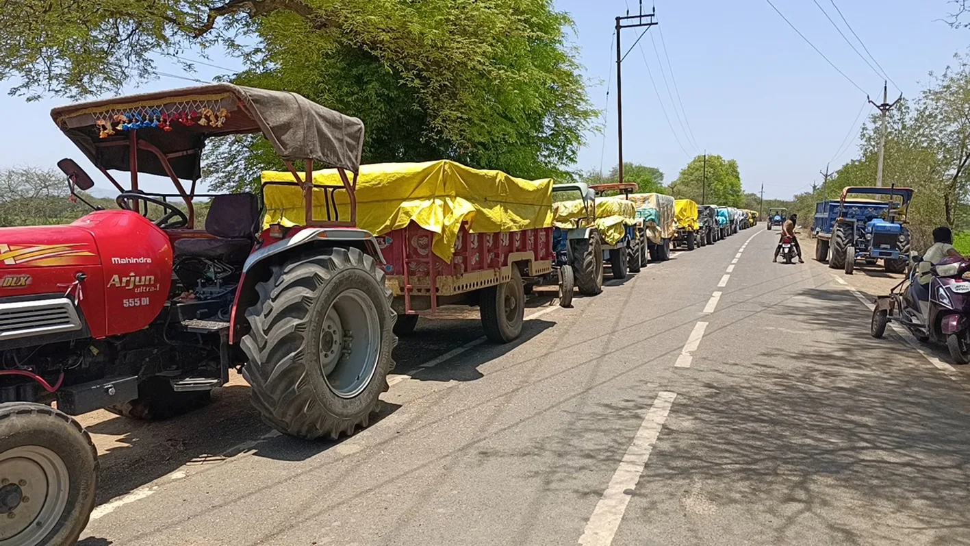 गेहूं खरीदी व्यवस्था चरमराई, स्लॉट बुकिंग और तुलाई में देरी से किसान परेशान