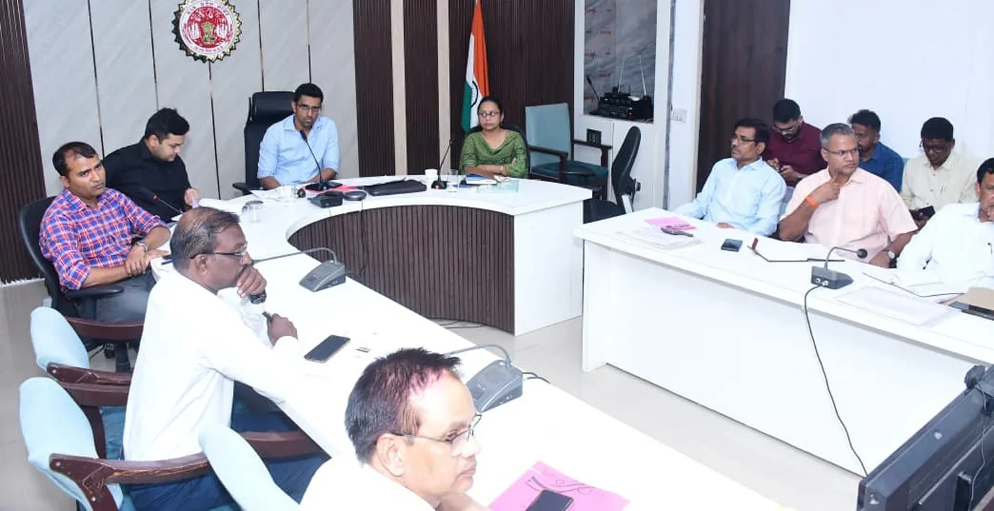 वर्षा से जलमग्न होने वाले स्थानों पर आवश्यक सूचना बोर्ड लगाए जाएं