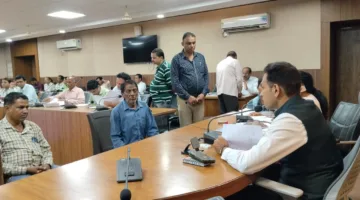 जनसुनवाई में प्राप्त आवेदनों का करें त्वरित निराकरण: कलेक्टर डॉ. सोनवणे