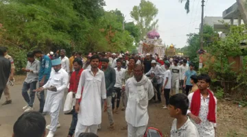 अंजनाल नदी में ताजियों का विसर्जन, नम आंखों से दी विदाई