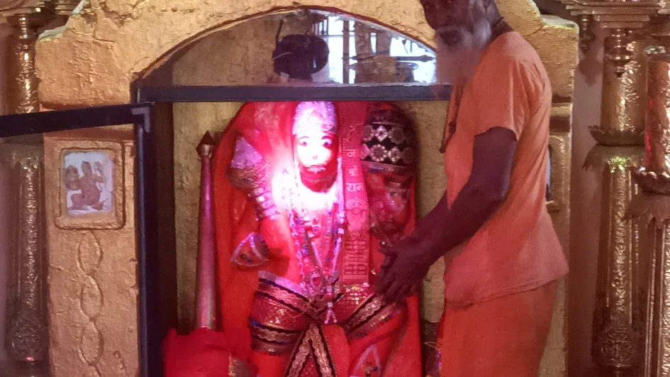 हनुमान टेकरी का प्राचीन चमत्कारी मंदिर