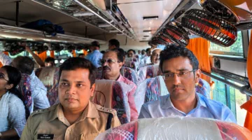 सांझ चौपाल में शामिल होने एक ही बस से पहुंचे सभी जिला अधिकारी