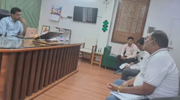 कलेक्टर ने जिले में उर्वरक उपलब्धता एवं वितरण व्यवस्था की समीक्षा की