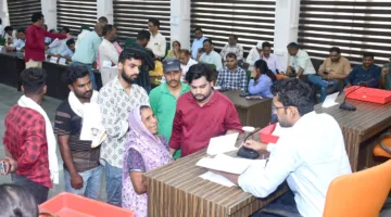 जनसुनवाई में कलेक्टर ने सुनीं नागरिकों की समस्याएं