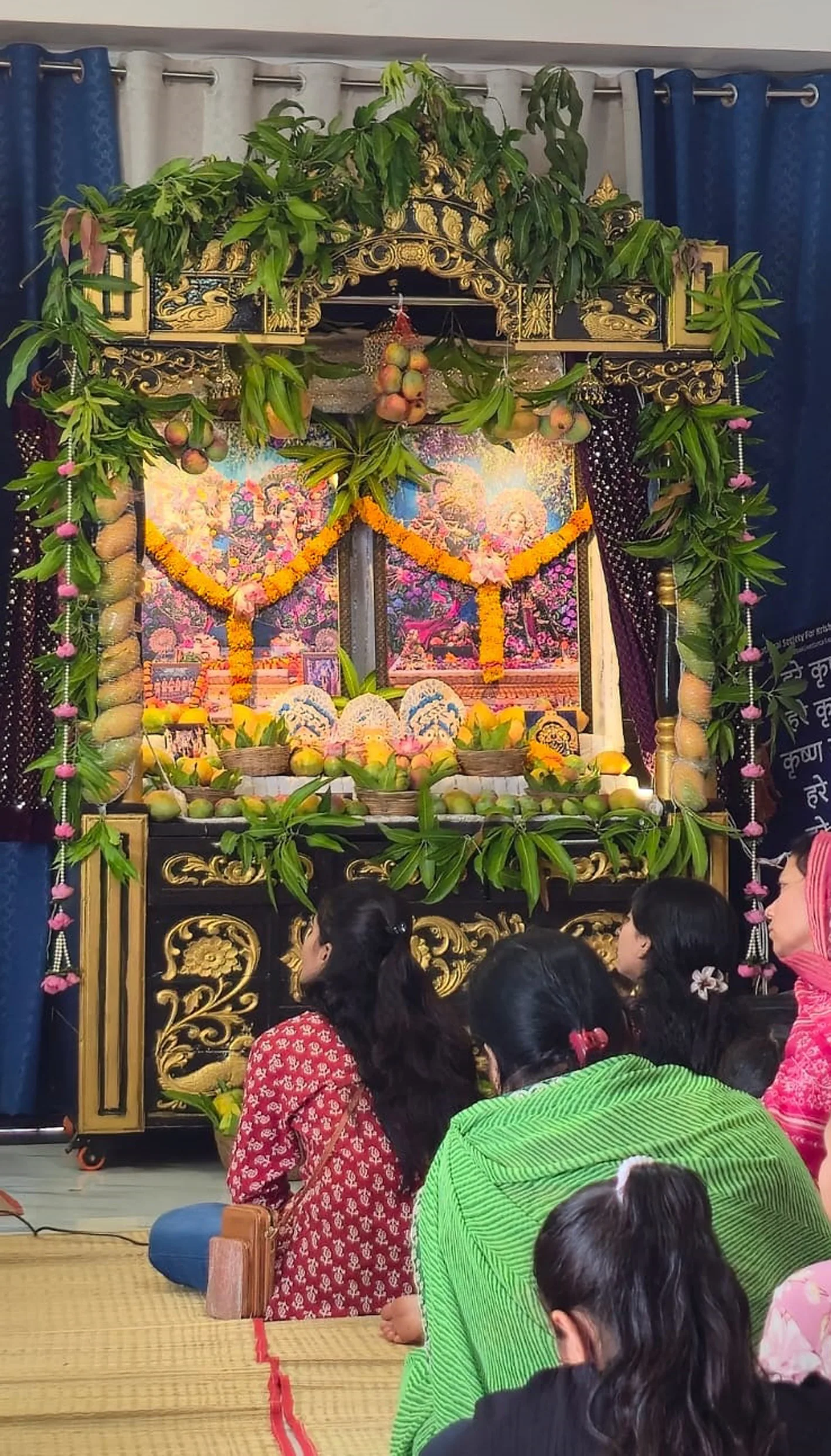इस्कॉन हरदा में भक्तिभाव के साथ मनाया आम महोत्सव