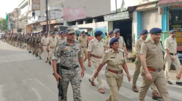 मोहर्रम पर्व को लेकर पुलिस ने निकाला फ्लैग मार्च