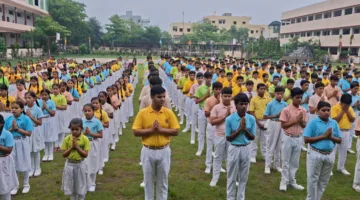 सनफ्लावर स्कूल में श्रद्धा और उल्लास के साथ मनाई गई गुरु पूर्णिमा