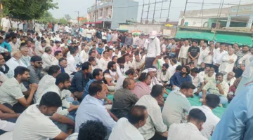 आधे दिन बंद रहा हरदा, शहर की सीमाओं पर किया चक्काजाम