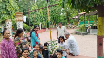 ‘एक पेड़ मां के नाम अभियान से जुड़ा कायस्थ समाज