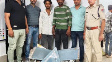 रेलवे के साइन बोर्ड चुराने वाले दो आरोपी गिरफ्तार