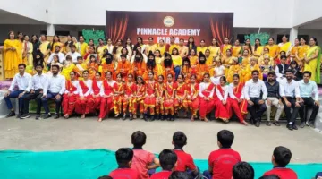 पिनेकल एकेडमी में गुरु पूर्णिमा उत्सव धूमधाम से मनाया