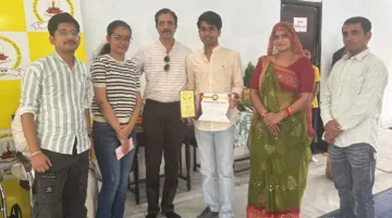 मेधावी विद्यार्थियों का सम्मान
