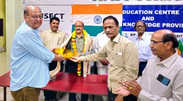 राष्ट्रीय ध्वज अंगीकरण दिवस पर तिरंगा एवं राष्ट्रप्रेम विषयक काव्य गोष्ठी आयोजित
