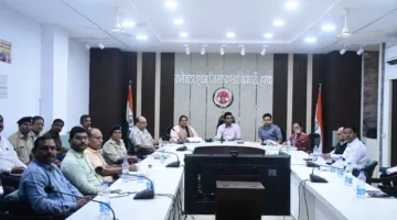हाईवे पर निराश्रित मवेशियों का जमावड़ा रोकने के निर्देश