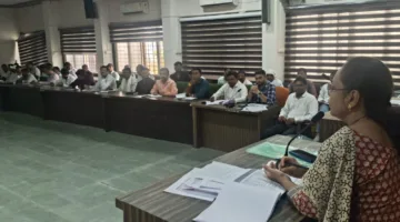 लापरवाही पर ग्राम पंचायत हंडिया सचिव निलंबित