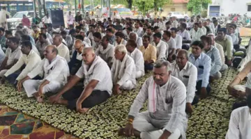 मूंग की शत-प्रतिशत खरीदी की मांग पर किसान संघ का धरना पांचवें दिन भी जारी