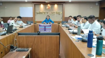 खाद का सुचारू वितरण कराएं, अनियमितता करने वालों के विरुद्ध सख्त कार्रवाई करें : कलेक्टर डॉ. सोनवणे