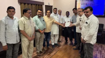 मंडी शुल्क 1.5 प्रतिशत  किए जाने के निर्णय के विरोध में कांग्रेस ने सौंपा ज्ञापन