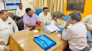 कांग्रेस जिलाध्यक्ष ने किसानों की समस्याओं को लेकर कृषि उपसंचालक से की मुलाकात