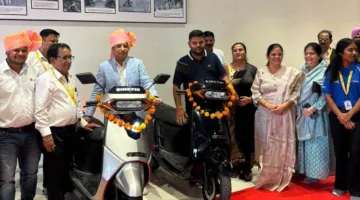 हरदा में पूनम कायनेटिक शोरूम का शुभारंभ