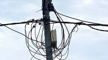 11 केवी लाइन में फॉल्ट से पूरी रात गुल रही बिजली, दिनभर कटौती से लोग परेशान