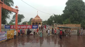नर्मदा किनारे लगा आस्था का संगम