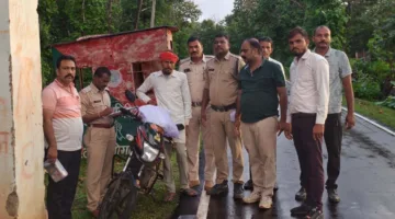 2.247 किलो गांजा के साथ तस्कर गिरफ्तार, बाइक व मोबाइल भी जब्त