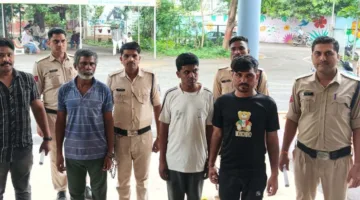 धारदार हथियार से हत्या का खुलासा, 3 आरोपी गिरफ्तार